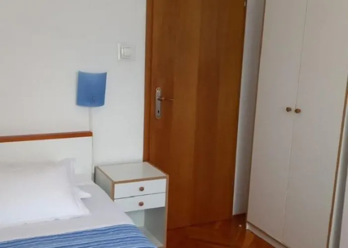 Josip ポスティレ